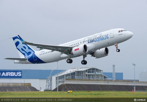 A320neo Airbus taking off