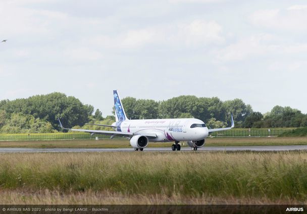 AC-1446-02-A321XLR First flight - taxiing