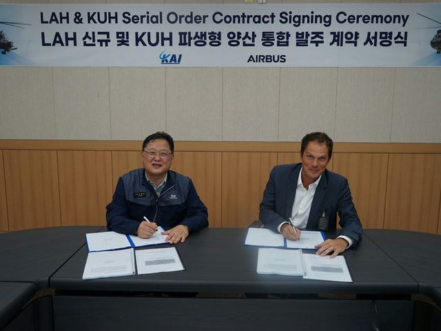 LAH & KUH Serial Order Contract Signing Ceremony Left-Right_Han Chang-heon EVP Rotorcraft Division of KAI and Matthieu Louvot EVP Programmes of Airbus Helicopters